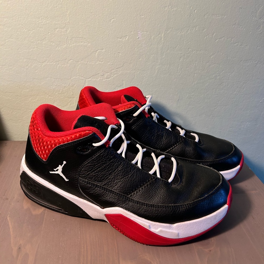 Men’s size 9.5 Nike Jordan flight 9